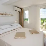 Stunning Home In Seget Donji 別荘 トロギール