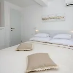 Stunning Home In Seget Donji *