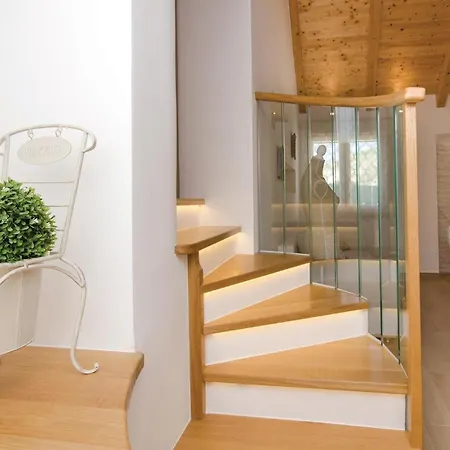 Beautiful In Seget Donji *